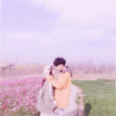 王大陆带女友滑冰,大庭广众下互换外套穿,简直太宠新女友了!